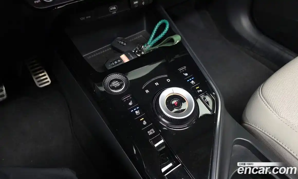 Kia Niro 2022 1.6 Автомат в Москве № 746184, фото 8