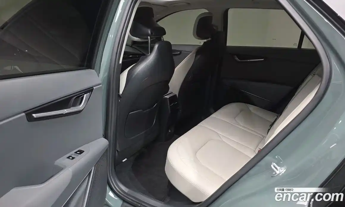 Kia Niro 2022 1.6 Автомат в Москве № 746184, фото 10