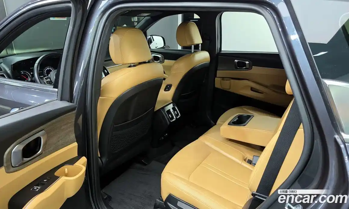 Kia Sorento 2022 1.6 Автомат в Москве № 746501, фото 11