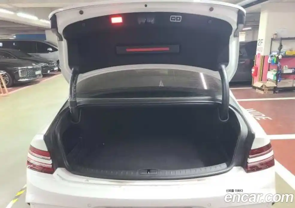 Genesis G80 2024 2.5 Автомат в Москве № 746717, фото 9