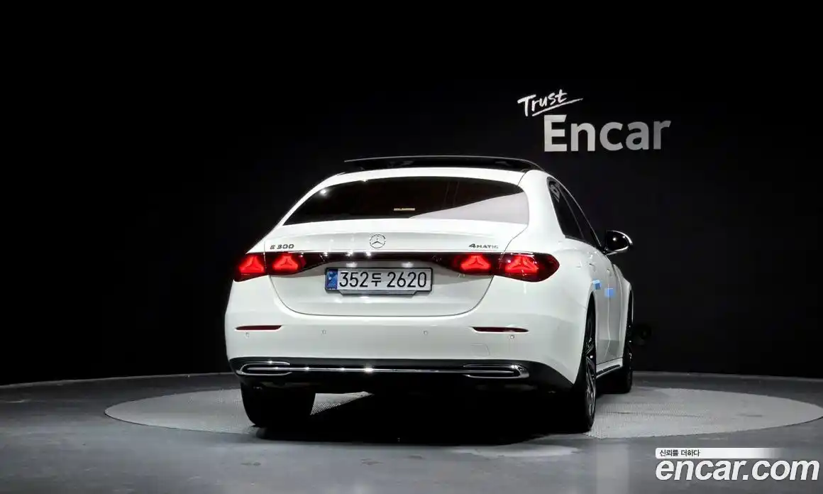 Mercedes-Benz E-Class 2024 2.0 Автомат в Москве № 749075, фото 3