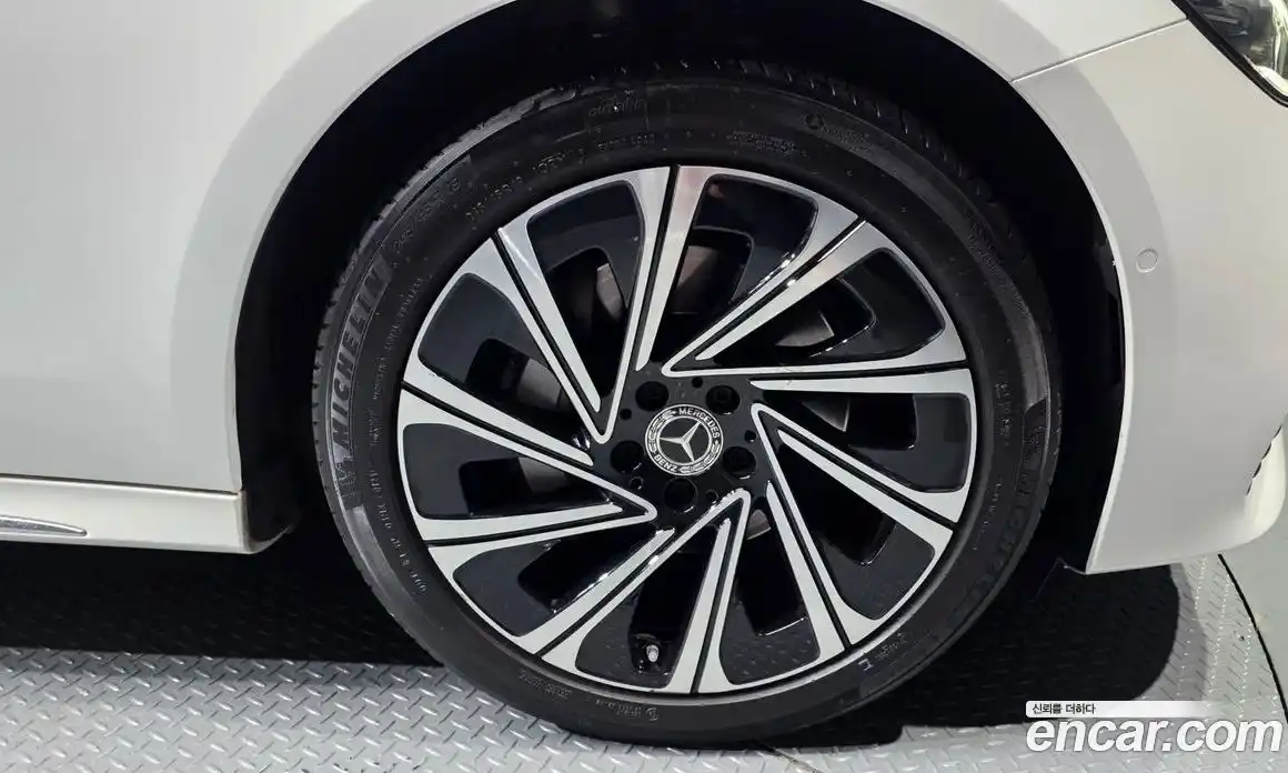 Mercedes-Benz E-Class 2024 2.0 Автомат в Москве № 749075, фото 4