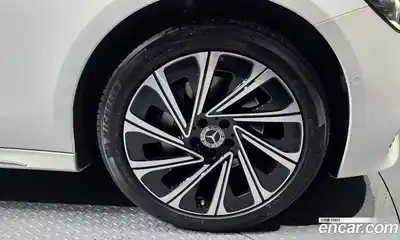 Mercedes-Benz E-Class 2024 2.0 Автомат в Москве № 749075, миниатюра 4