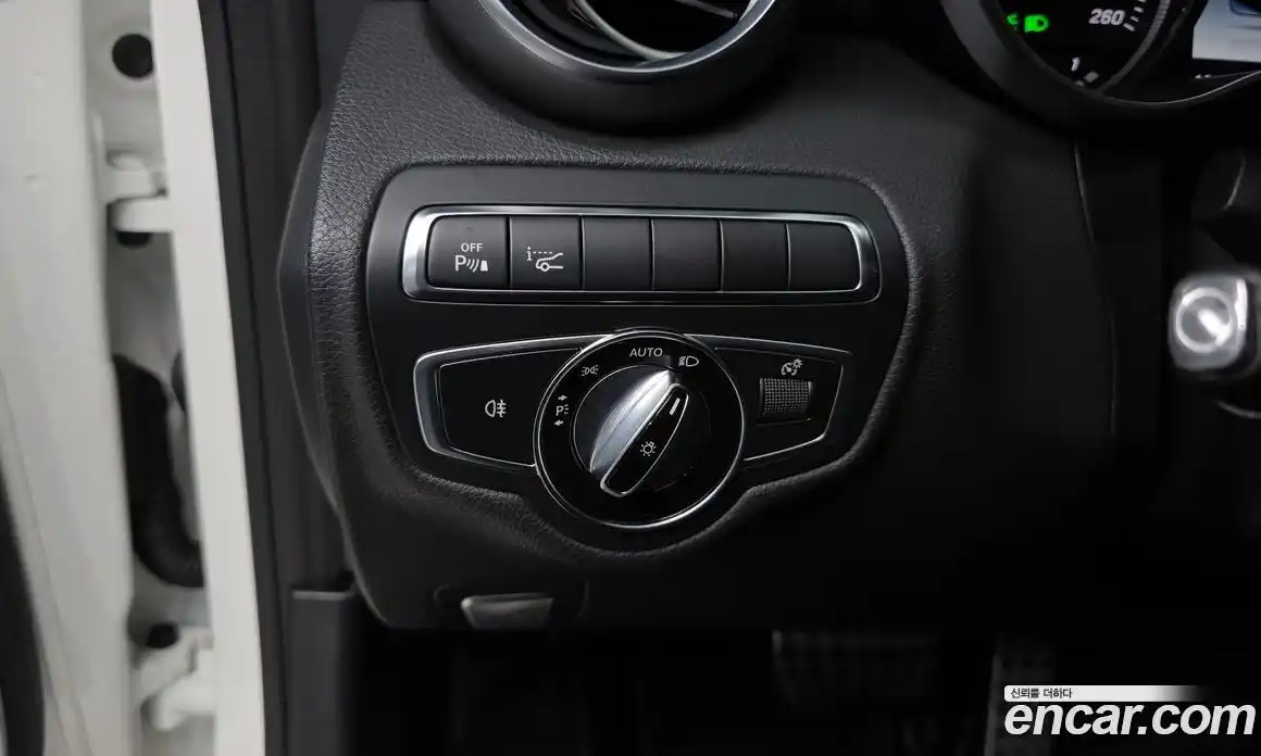 Mercedes-Benz C-Class 2017 2.0 Автомат в Москве № 749306, фото 15