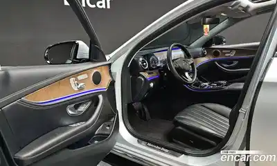 Mercedes-Benz E-Class 2017 2.0 Автомат в Москве № 749334, миниатюра 11