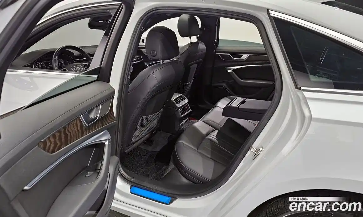 Audi A6 2019 2.0 Автомат в Москве № 749374, фото 11