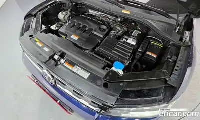 Volkswagen Tiguan 2020 2.0 Автомат в Москве № 750113, миниатюра 6