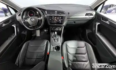 Volkswagen Tiguan 2020 2.0 Автомат в Москве № 750113, миниатюра 7