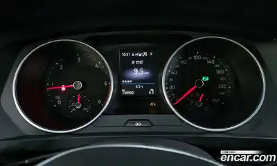 Volkswagen Tiguan 2020 2.0 Автомат в Москве № 750113, миниатюра 8