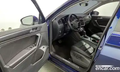 Volkswagen Tiguan 2020 2.0 Автомат в Москве № 750113, миниатюра 10