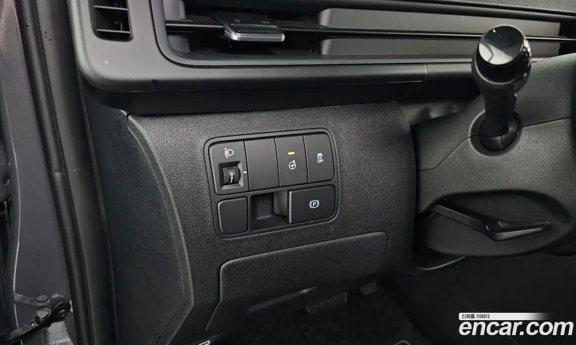 Hyundai Staria 2024 3.5 Автомат в Москве № 755987, фото 16