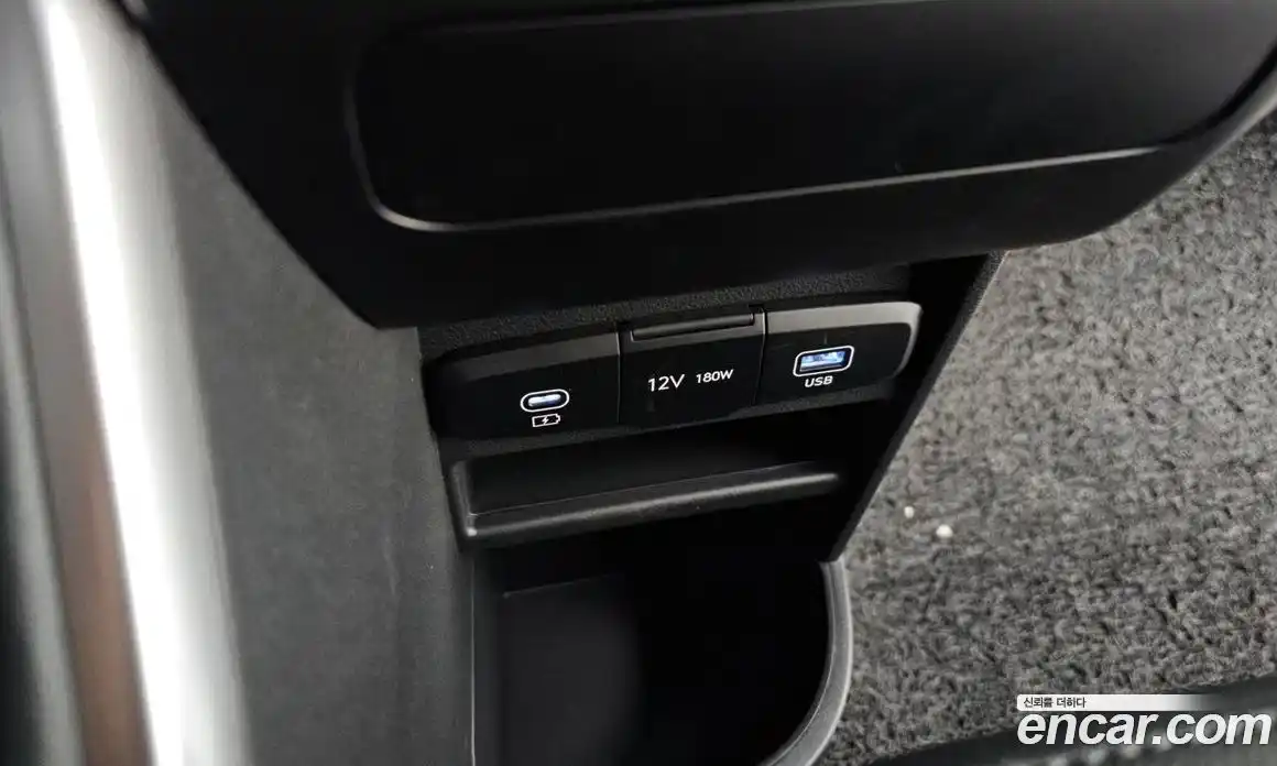 Hyundai Staria 2024 3.5 Автомат в Москве № 755987, фото 18