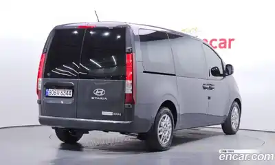Hyundai Staria 2024 3.5 Автомат в Москве № 755987, миниатюра 2