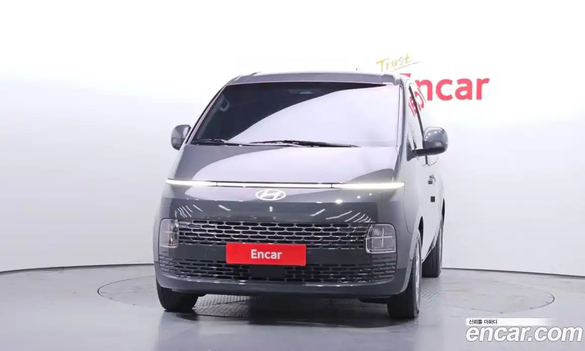 Hyundai Staria 2024 3.5 Автомат в Москве № 755987, фото 3