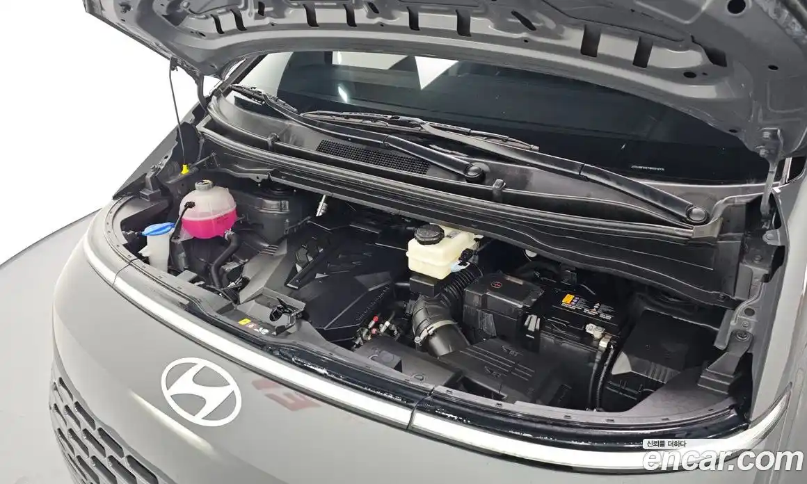 Hyundai Staria 2024 3.5 Автомат в Москве № 755987, фото 6