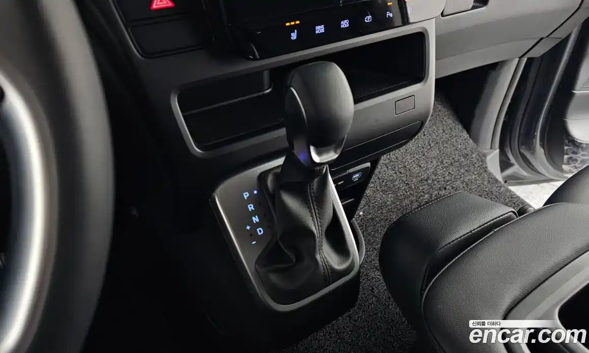 Hyundai Staria 2024 3.5 Автомат в Москве № 755987, фото 9