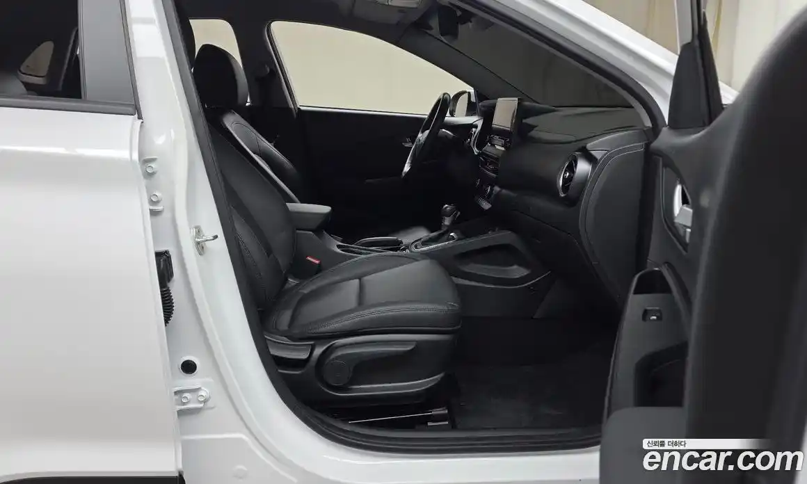 Hyundai Kona 2021 2.0 Автомат в Москве № 756130, фото 11