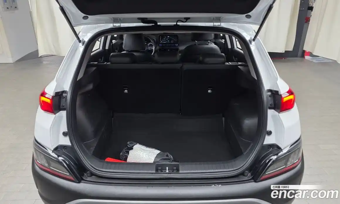 Hyundai Kona 2021 2.0 Автомат в Москве № 756130, фото 20