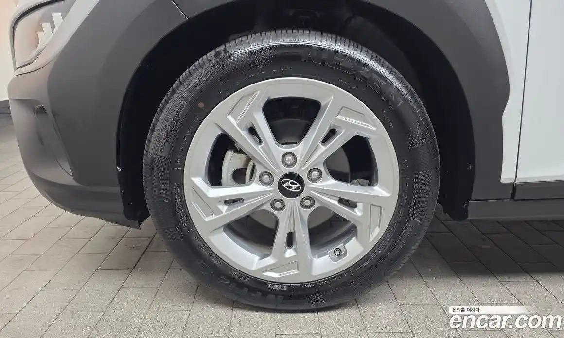 Hyundai Kona 2021 2.0 Автомат в Москве № 756130, фото 5