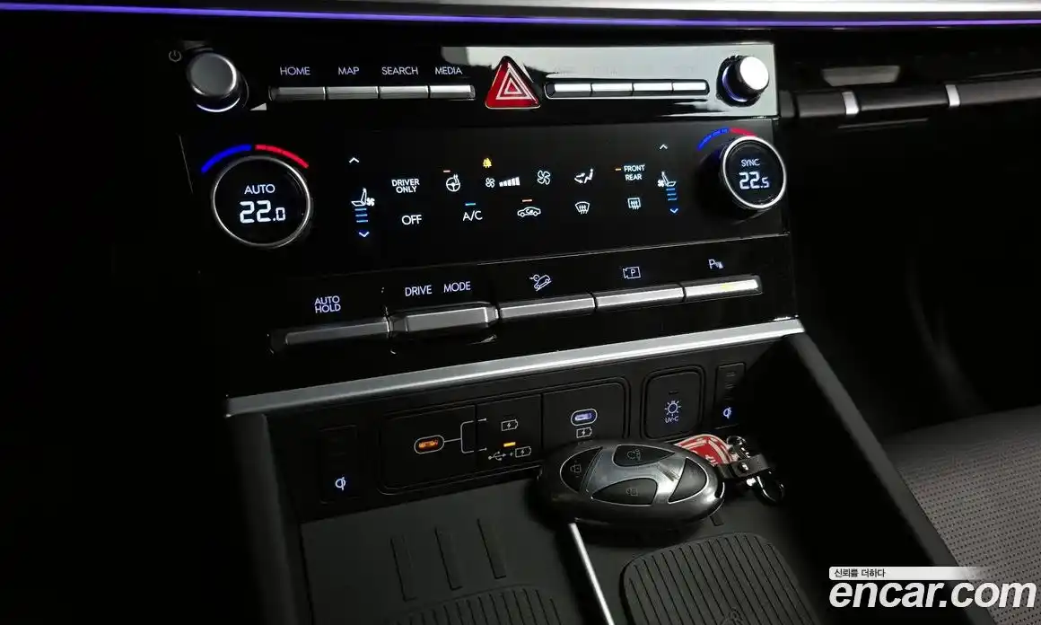 Hyundai Santa Fe 2024 1.6 Автомат в Москве № 756461, фото 17