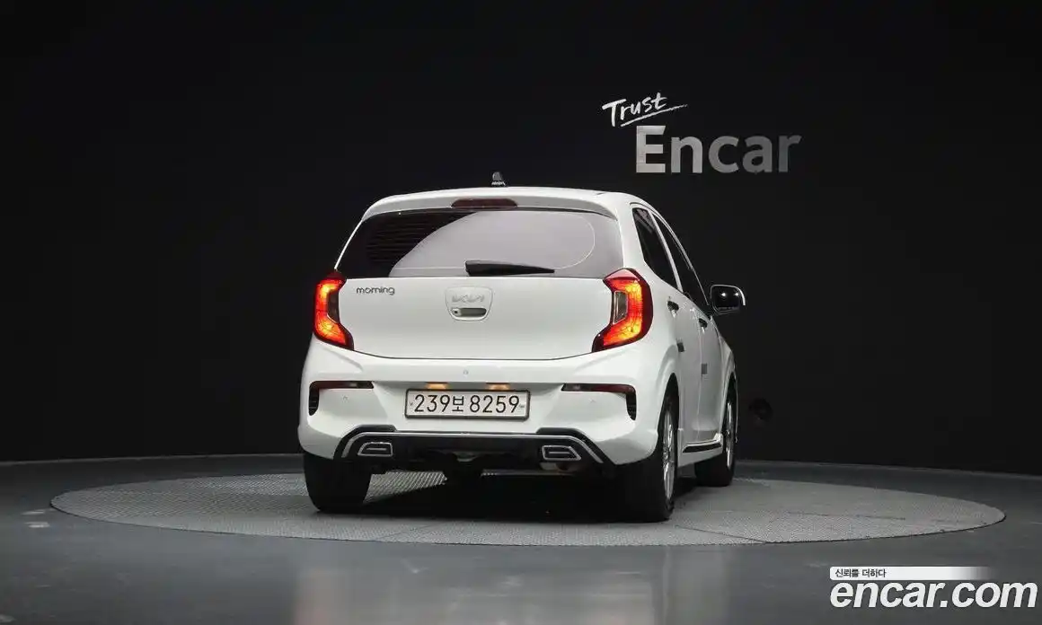 Kia Morning 2023 1.0 Автомат в Москве № 757236, фото 4