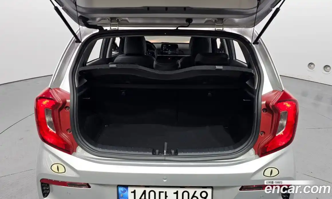 Kia Morning 2022 1.0 Автомат в Москве № 757305, фото 20