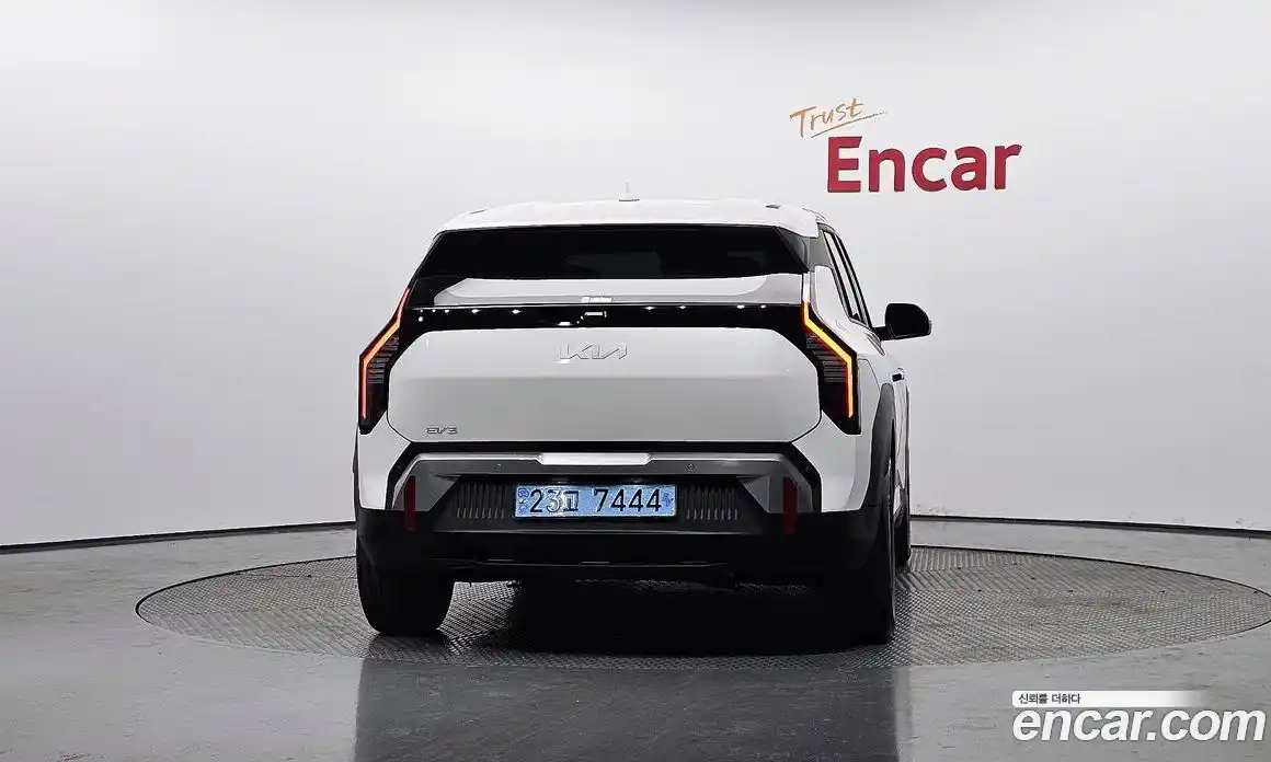 Kia EV3 2024 0.2 Автомат в Москве № 757647, фото 4