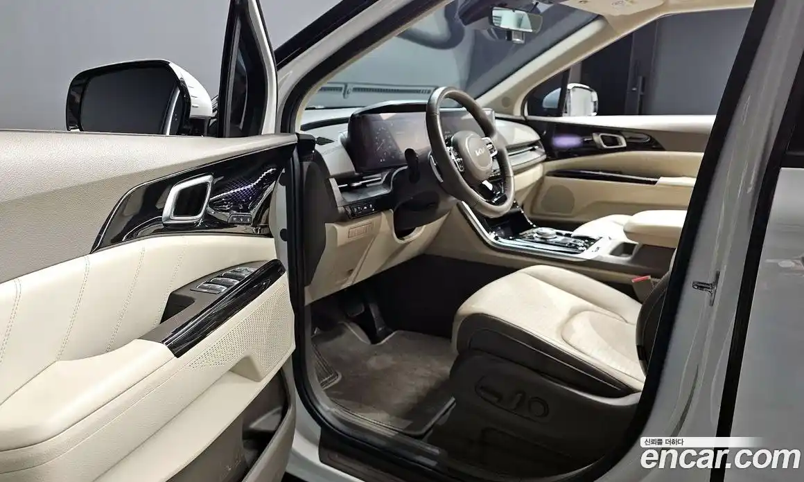 Kia Canival 2023 2.2 Автомат в Москве № 758313, фото 13