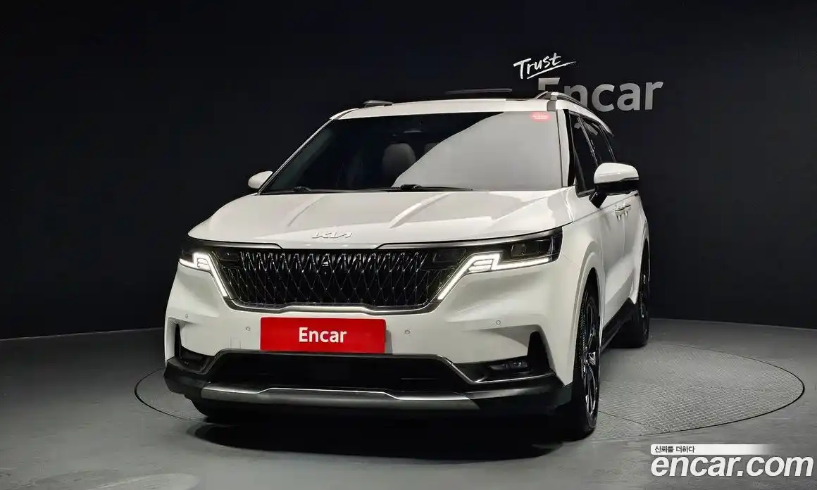 Kia Canival 2023 2.2 Автомат в Москве № 758313, фото 3