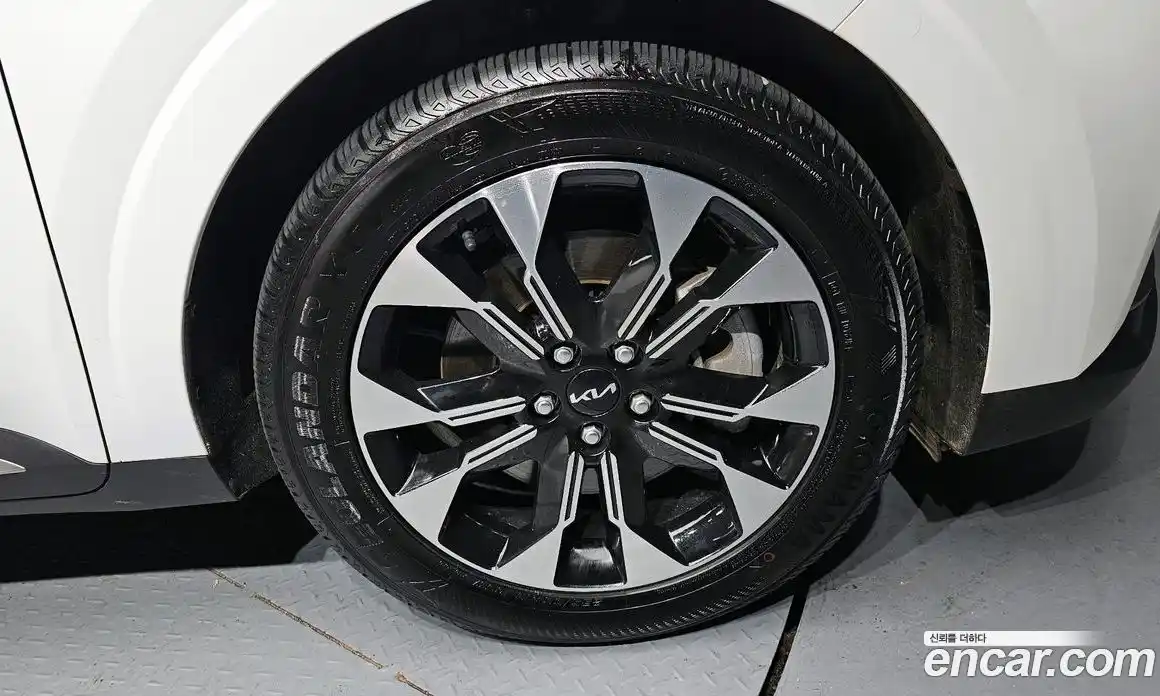 Kia Canival 2023 2.2 Автомат в Москве № 758313, фото 5