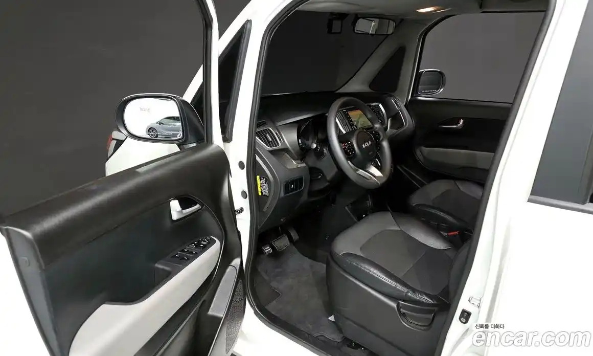 Kia Ray 2022 1.0 Автомат в Москве № 758518, фото 10