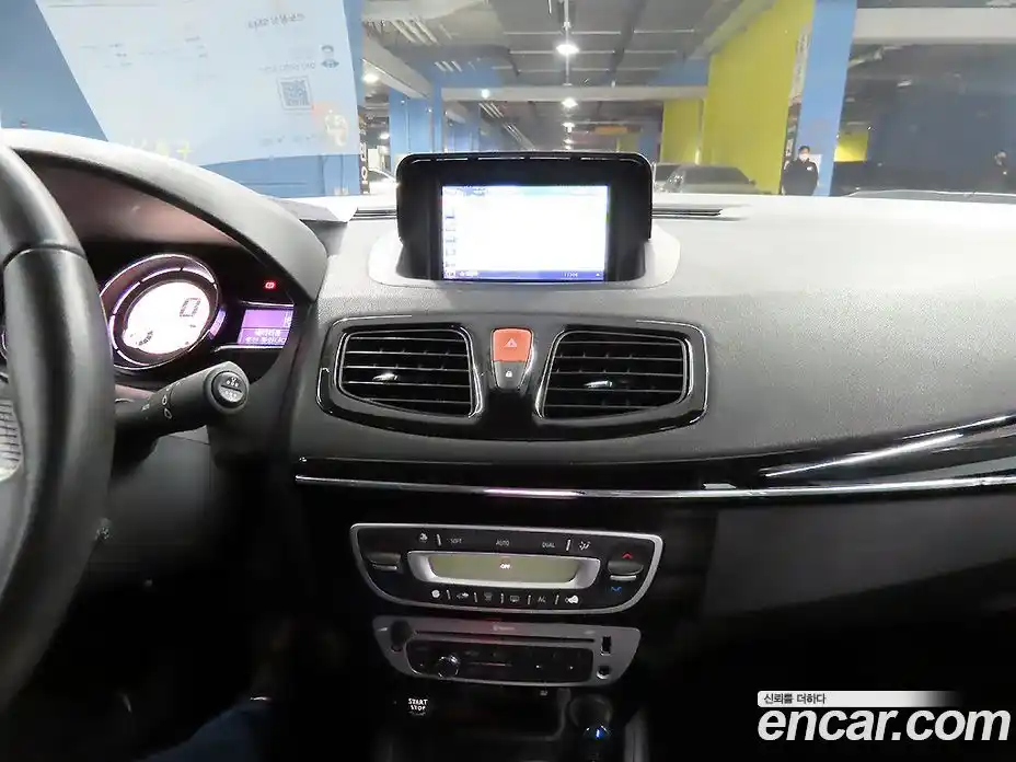 Renault SM3 2016 1.6 Автомат в Москве № 760044, фото 14