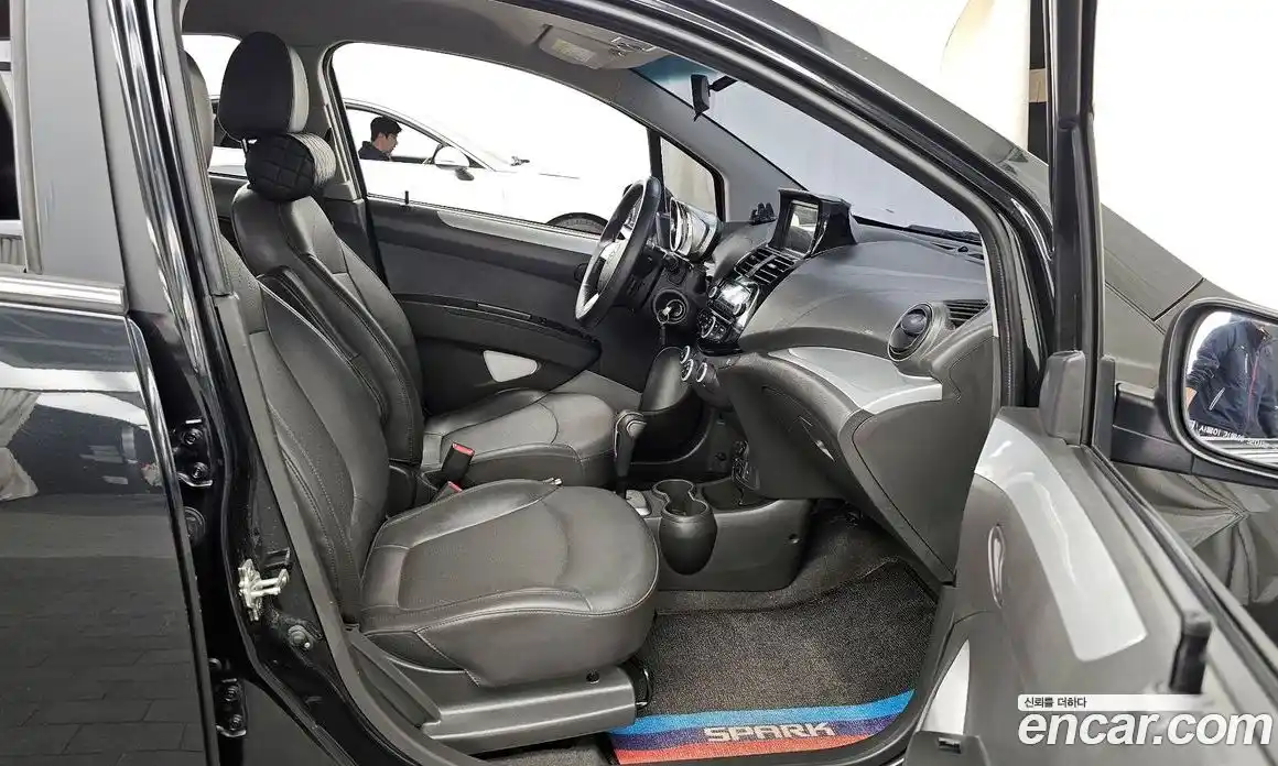 Chevrolet Spark 2015 1.0 Автомат в Москве № 760735, фото 11