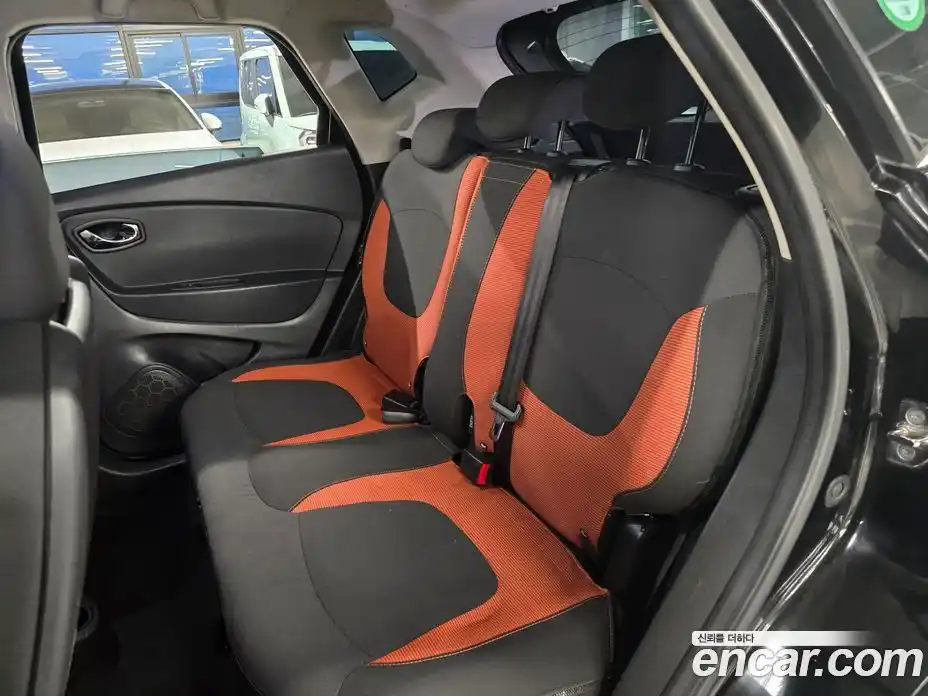 Renault QM3 2014 1.5 Автомат в Москве № 762049, фото 12