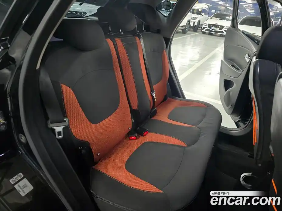 Renault QM3 2014 1.5 Автомат в Москве № 762049, фото 13