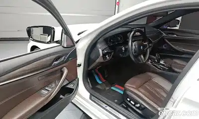 BMW 5-Series 2020 2.0 Автомат в Москве № 763369, миниатюра 10