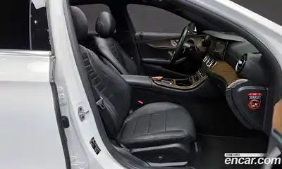 Mercedes-Benz E-Class 2022 2.0 Автомат в Москве № 763730, миниатюра 11