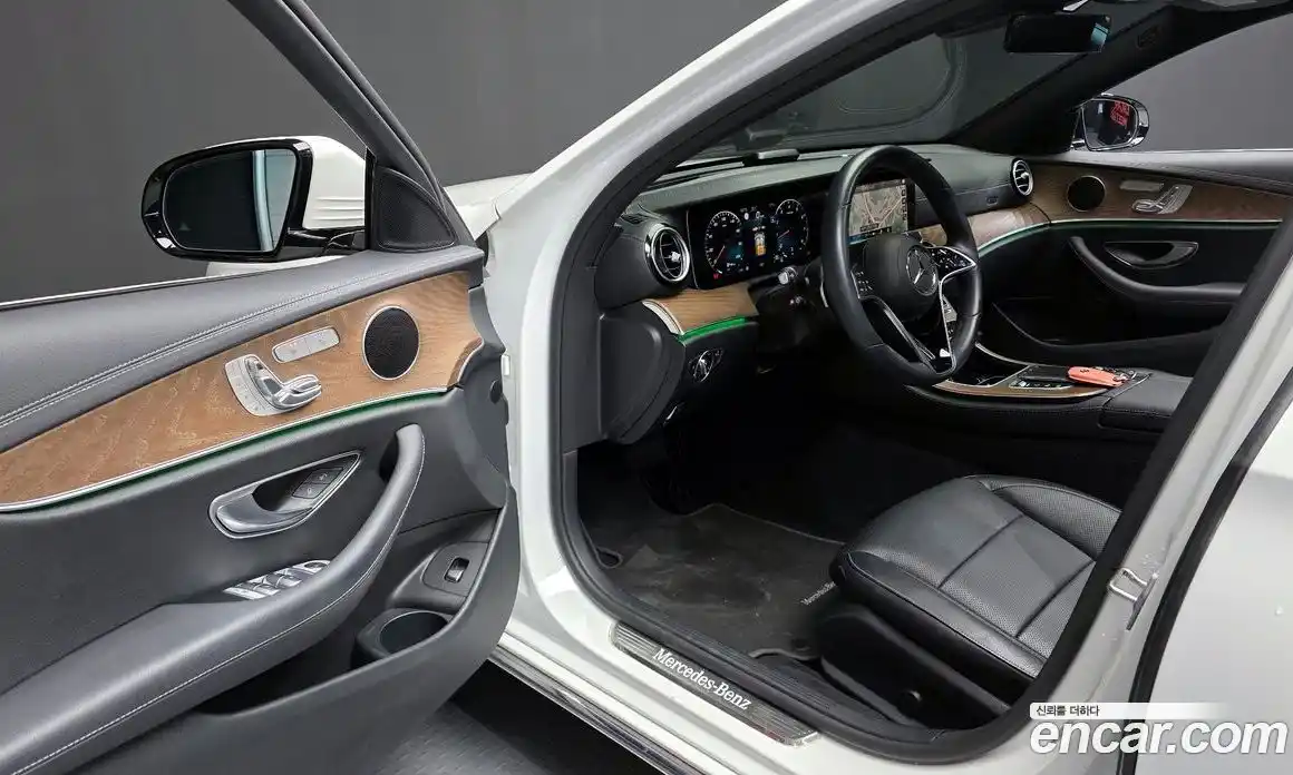 Mercedes-Benz E-Class 2022 2.0 Автомат в Москве № 763730, фото 10