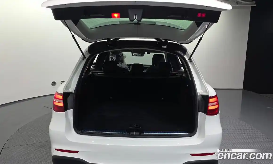 Mercedes-Benz GLC-Class 2018 2.1 Автомат в Москве № 764319, фото 20