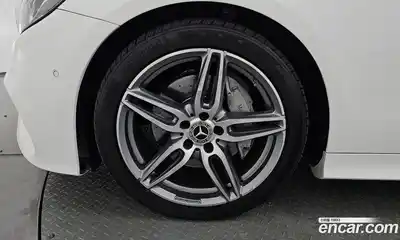 Mercedes-Benz E-Class 2018 1.9 Автомат в Москве № 764465, миниатюра 4