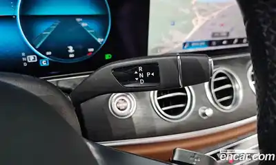 Mercedes-Benz E-Class 2021 1.9 Автомат в Москве № 764774, миниатюра 9