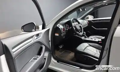 Audi A3 2018 2.0 Автомат в Москве № 764967, миниатюра 10