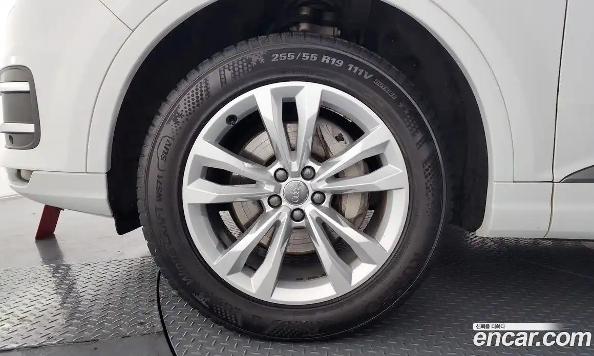 Audi Q7 2019 2.0 Автомат в Москве № 764991, фото 5