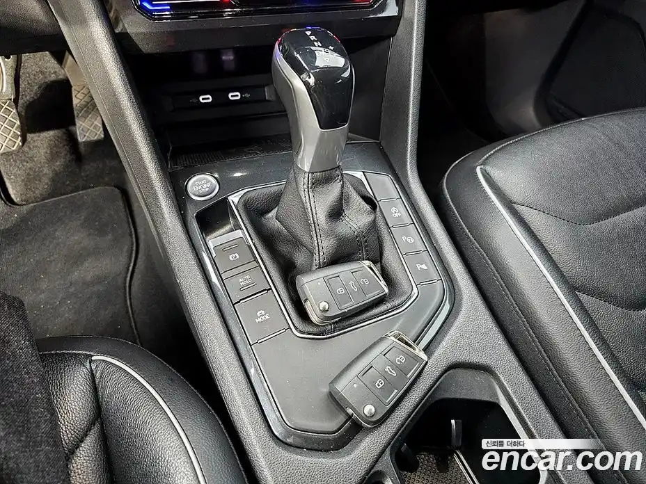 Volkswagen Tiguan 2021 2.0 Автомат в Москве № 767288, фото 14