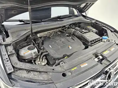Volkswagen Tiguan 2021 2.0 Автомат в Москве № 767288, миниатюра 6