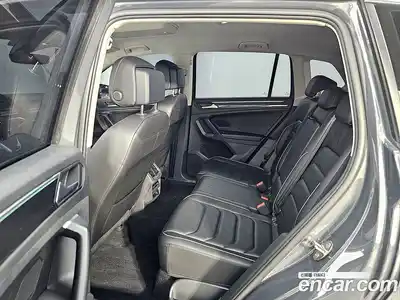 Volkswagen Tiguan 2021 2.0 Автомат в Москве № 767288, миниатюра 9