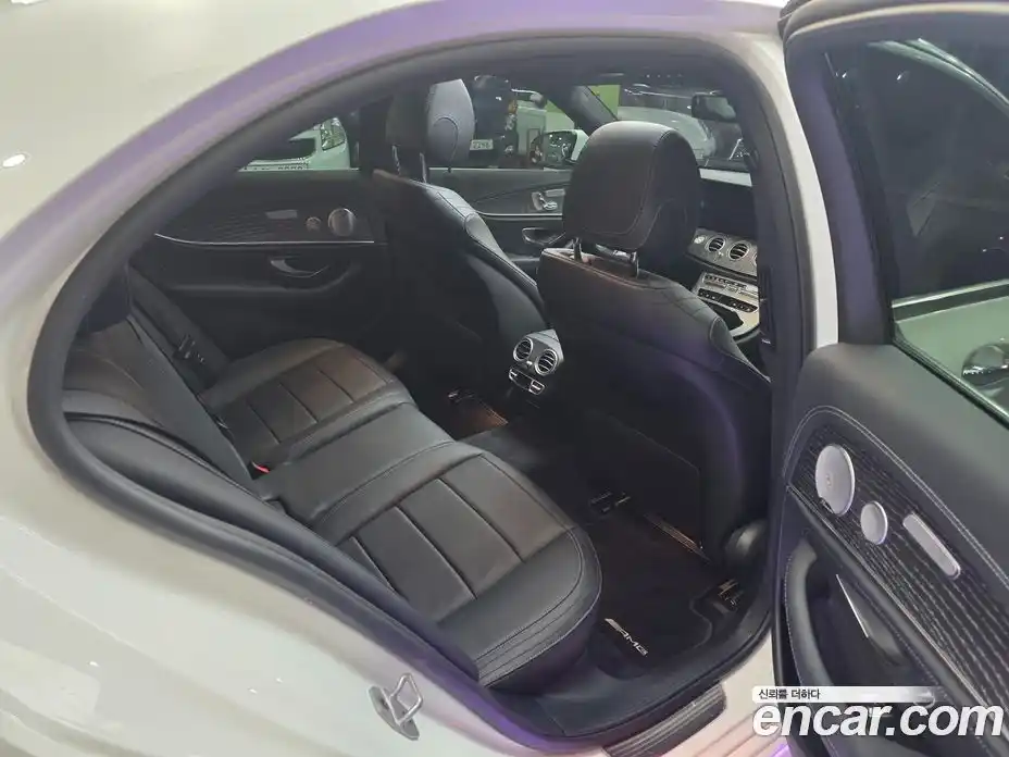 Mercedes-Benz E-Class 2020 2.0 Автомат в Москве № 161177, фото 11