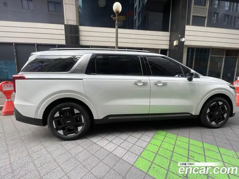 Kia Canival 2024 1.6 гидро в Москве № 12763, фото 6