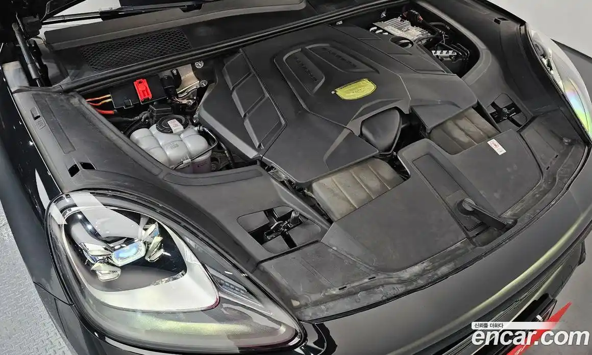 Porsche Cayenne 2022 3.0 Автомат в Москве № 197410, фото 6