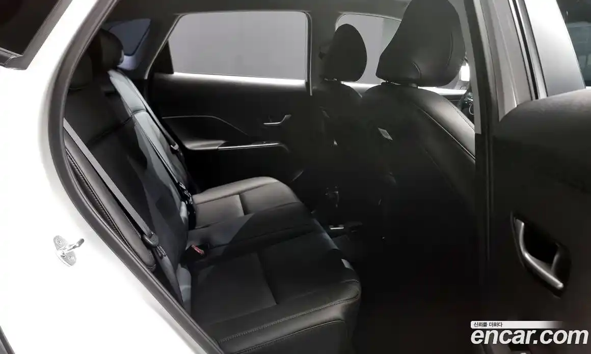 Hyundai Kona 2023 1.6 Автомат в Москве № 796469, фото 12